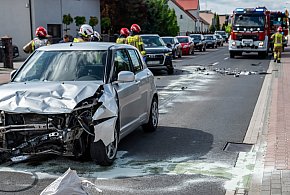 Zderzenie na Poznańskiej. Kierowca nie ustąpił pierwszeństwa [ZDJĘCIA]-87429