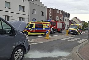 Zderzenie dwóch aut na Poznańskiej [ZDJĘCIA]-88005