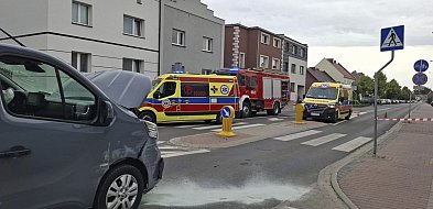 Zderzenie dwóch aut na Poznańskiej [ZDJĘCIA]-88005