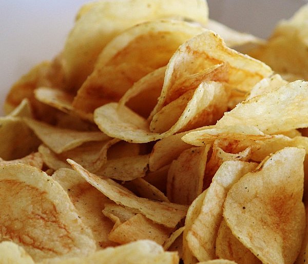 Chipsy Lay’s znikają z półek. W tej partii wykryto niebezpieczne substancje-88100