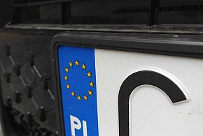 Rejestracja auta przez internet i koniec z przynoszeniem tablic. Rząd przyjął...-88111