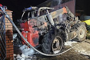 Pożar w budynku gospodarczym. Spaliła się ładowarka-88217