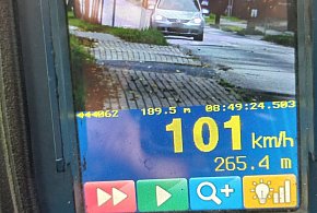 18-latek cieszył się prawem jazdy 3 miesiące. Za szybko jechał-88833