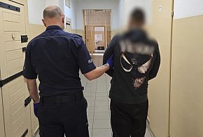 Wpadli złodzieje metody „na wnuczka”. Policja odzyskała 75 tys. zł-88872