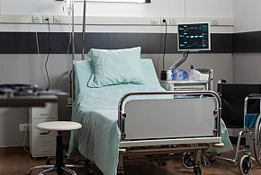 Lek wycofany z powodu zanieczyszczeń. W środku znaleziono fragmenty szkła-89347