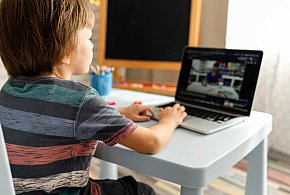 Popularni influencerzy mogą mieć kłopoty. Treści dla dzieci budzą kontrowersje-89556