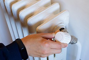 Kaloryfer zakręcony? I tak zapłacisz. Nowe prawo uderzy w lokatorów-89633