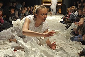 Teatralna Familiada. Zaproszenie do teatru najmłodsze dzieci-89675