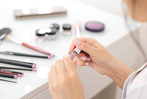 Nie używaj tych kosmetyków. GIS ostrzega przed produktami-89799