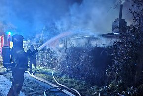 Pożar na Łąkowej w Kościanie. Palił się budynek na działkach [AKTUALIZACJA]-89940