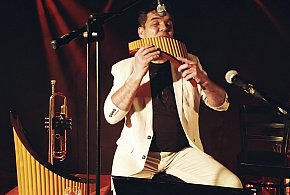 „W Klubie Muzyka” – zaproszenie na nastrojowy i aromatyczny koncert-89958