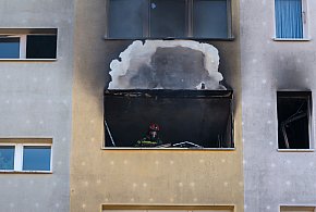 Groźny pożar mieszkania na os. Jagiellońskim w Kościanie! [ZDJĘCIA]