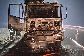 Spłonęła kabina betoniarki na S5 [ZDJĘCIA]