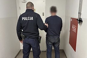 Zaatakował własną matkę po pijaku. Teraz posiedzi w areszcie