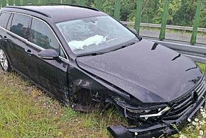 Wjechał w bariery na S5. Za szybko jechał [ZDJĘCIA]