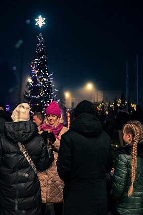 W Czempiniu odpalono świąteczne iluminacje-4210
