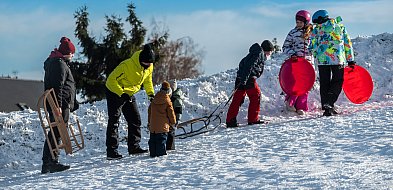 Dzieci szaleją na sztucznym śniegu Ferfety w ostatni dzień roku [ZDJĘCIA]-90238