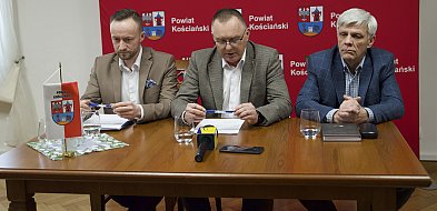 Starostowie kościańscy opowiadają o szczegółach przebudowy ul. Nacławskiej