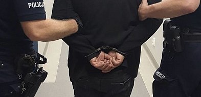 Pijany agresor uderzył dyrektora pięścią w twarz