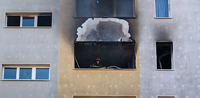 Groźny pożar mieszkania na os. Jagiellońskim w Kościanie! [ZDJĘCIA]