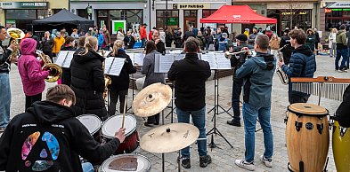 Festyn dla pogorzelców z Jagiellońskiego na Rynku w Kościanie [ZDJĘCIA]