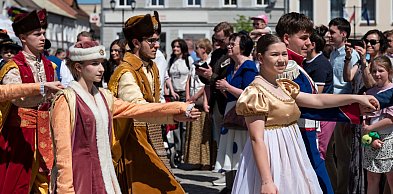 Piknik z okazji Święta Trzeciego Maja na Rynku w Kościanie [ZDJĘCIA]