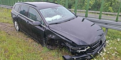 Wjechał w bariery na S5. Za szybko jechał [ZDJĘCIA]