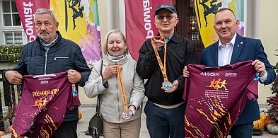 Kościański Półmaraton. Zaprezentowano medale i koszulki-89319