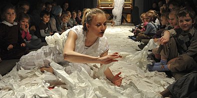 Teatralna Familiada. Zaproszenie do teatru najmłodsze dzieci-89675