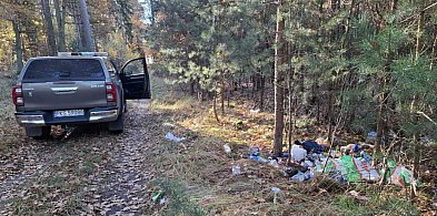 Wyrzucał śmieci do lasu. Został złapany-89781