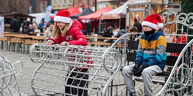 Trwa Jarmark Bożonarodzeniowy w Kościanie. Urozmaicone stragany [ZDJĘCIA]-89913