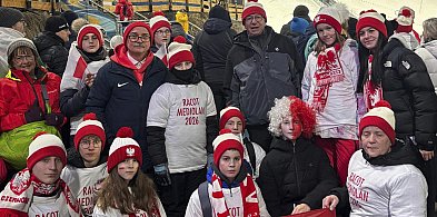 Kibice Jantara dopingują Polaków w konkursie duetów na igrzyskach [ZDJĘCIA]