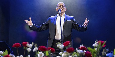 Na Dzień Kobiet Robert Rozmus ze znanymi przebojami. Mamy bilety dla czytelników!