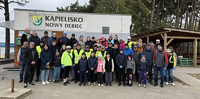 Akcja sprzątania letniska w Nowym Dębcu [ZDJĘCIA]