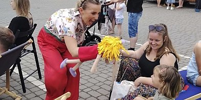 Familijna niedziela i koncert Stwora Głodomora w KOK [ZDJĘCIA]