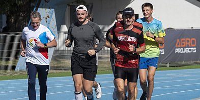 Dominik Wolff rozpoczyna swoje wyzwanie. Pobiegnie 200 km-88808