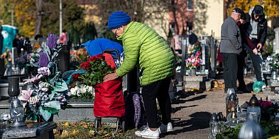 Tłumy na kościańskich cmentarzach [ZDJĘCIA]-89399