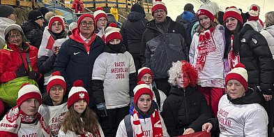 Kibice Jantara dopingują Polaków w konkursie duetów na igrzyskach [ZDJĘCIA]