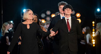 Studniówka „Kolberga” 2026. Bal maturzystów w Piotrkowicach [ZDJĘCIA, FILM]