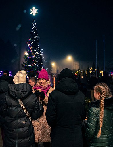 W Czempiniu odpalono świąteczne iluminacje [ZDJĘCIA, FILM]-89817