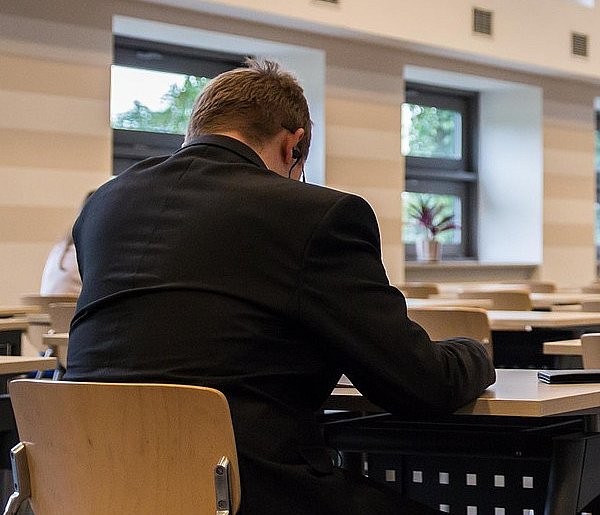 Zmiany w przepisach o wynagrodzeniach. Zapłacą za gotowość do pracy-89454