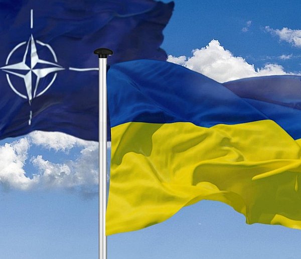 Premier Wielkiej Brytanii zwołuje pilne spotkanie liderów-89936