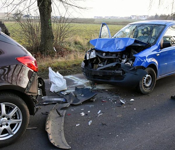 Zderzenie dwóch pojazdów na Poznańskiej [ZDJĘCIA]-90072