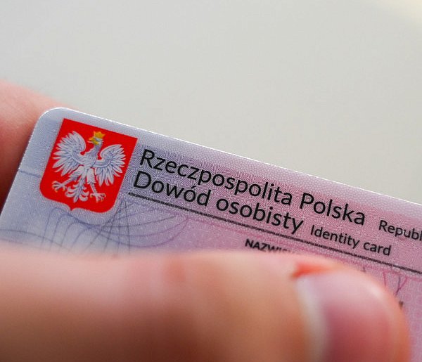 Nie musisz już biec do fotografa. Zdjęcie do dokumentów zrobisz w domu-90083