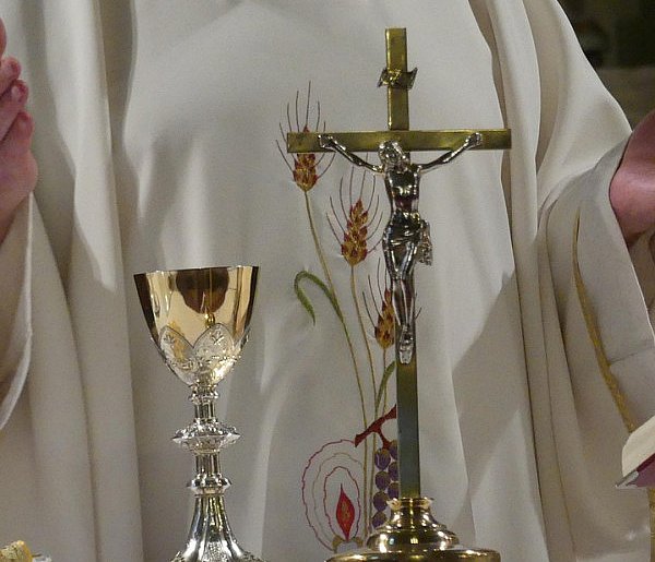 Obowiązkowe święto dla katolików. Wtedy trzeba iść do kościoła-90222