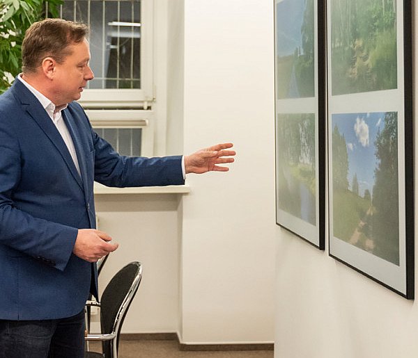 Ziemia Kościańska w obiektywie Jacka Olejniczaka. Wystawa w bibliotece-90325