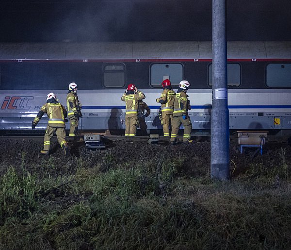 Śmiertelny wypadek na torach. Opóźnienia w kursowaniu pociągów-90349