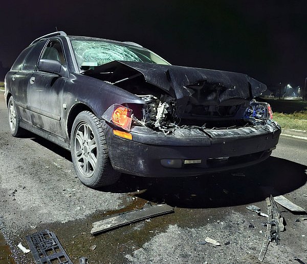 Trzy auta zderzyły się w Przysiece Polskiej [ZDJĘCIA]