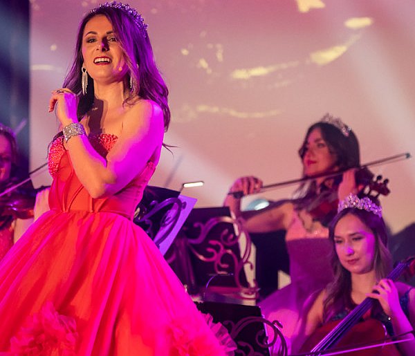 Orkiestra Księżniczek porwała kościańską publiczność [ZDJĘCIA]