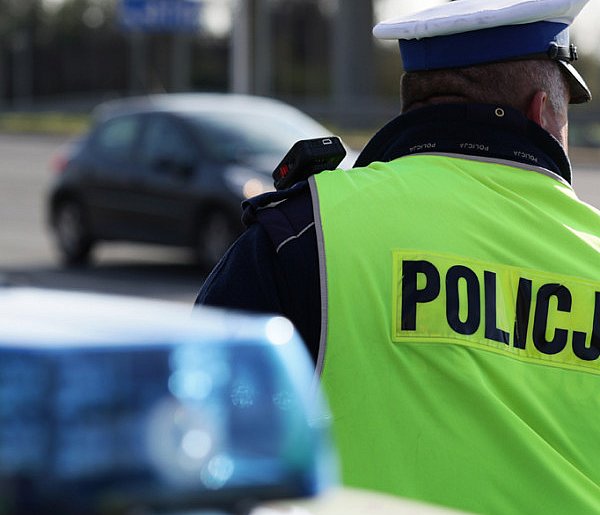 20-latek pędził po obwodnicy Kościana. Stracił prawo jazdy